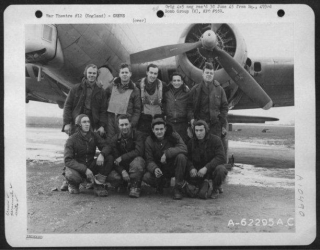 Lt Conger And Crew  11-1-45.jpg